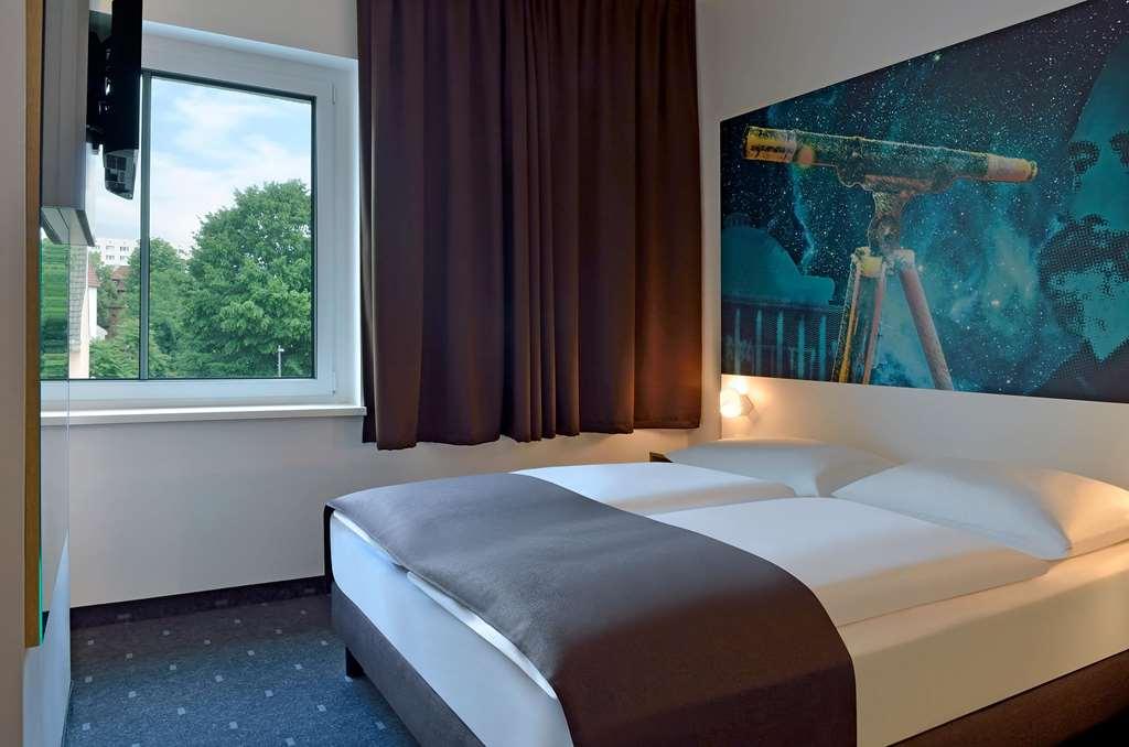 B&B Hotel جينا الغرفة الصورة