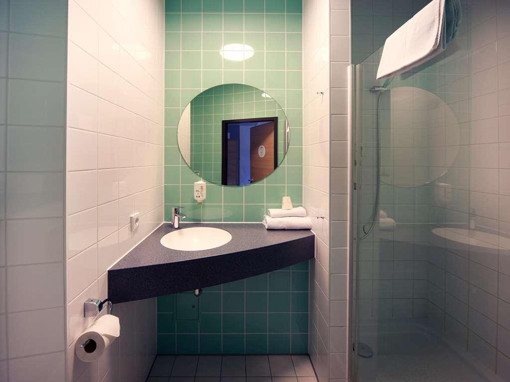 B&B Hotel جينا الغرفة الصورة